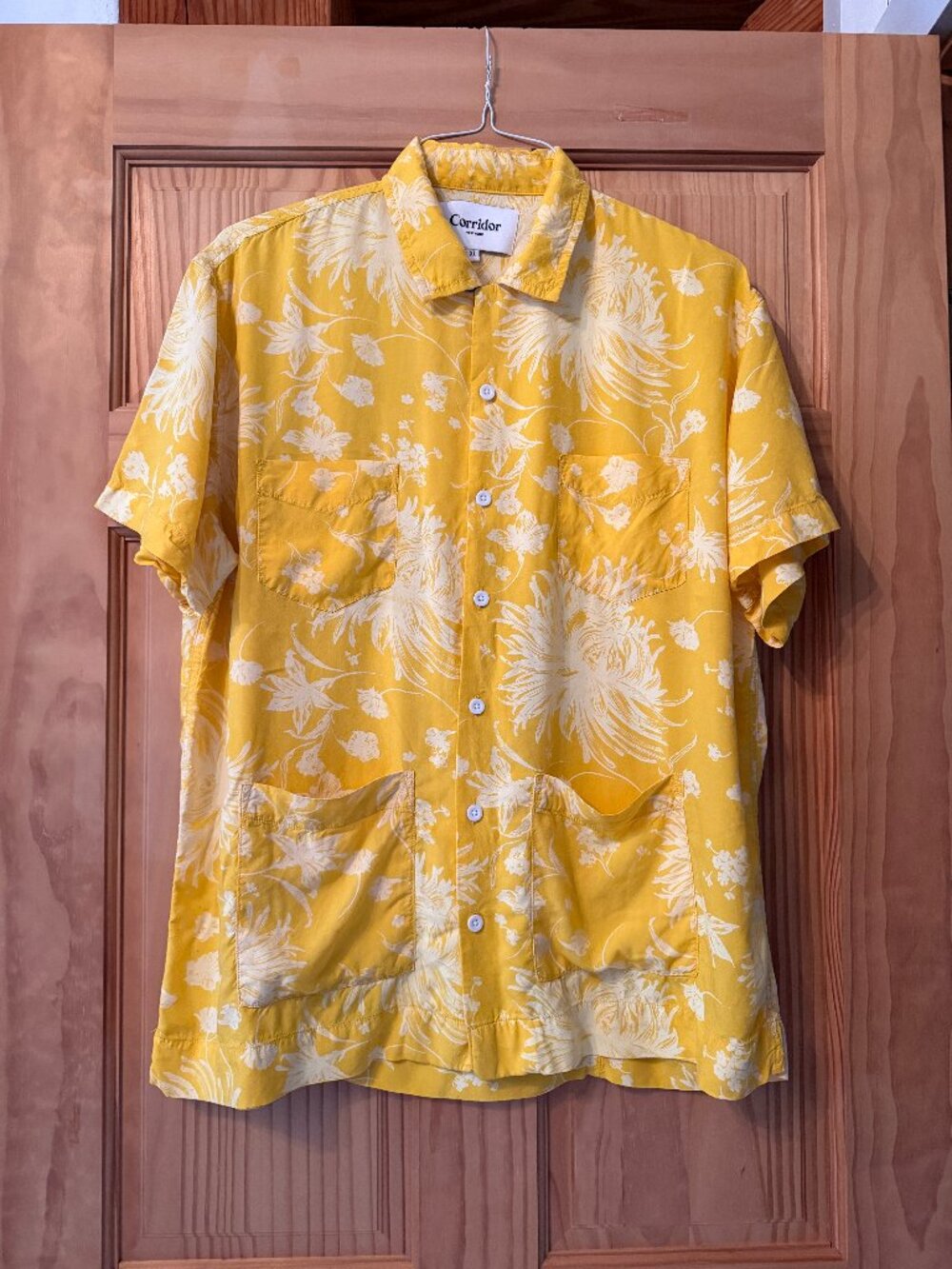 Corridor Yellow Floral Hawaiian Shirt Size XL